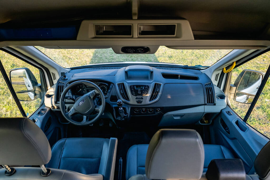 Ford Transit 8+1 minibus for rent in Cluj-Napoca — view 6